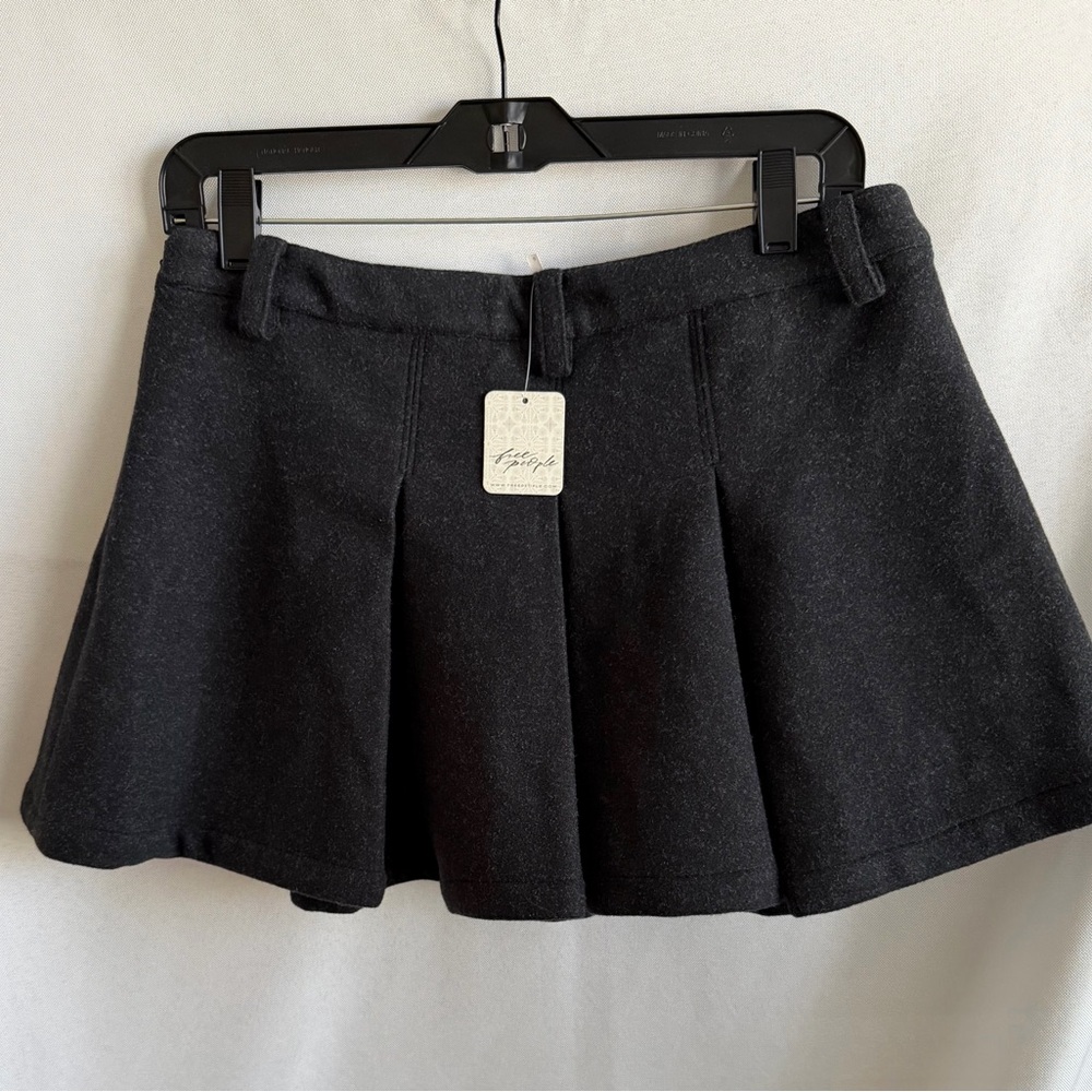 Free People Black Pleated Mini Skirt NWT SIZE 6